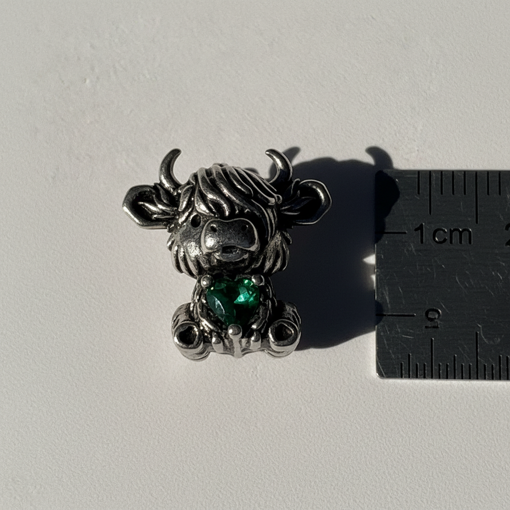 Highland Cow Charm - With Ruler